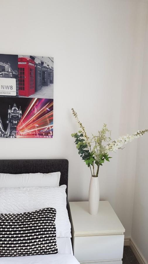 City Centre 1 Bed Apartment With Free On Site Parking With Cctv By Lets Relocations Бирмингем Экстерьер фото