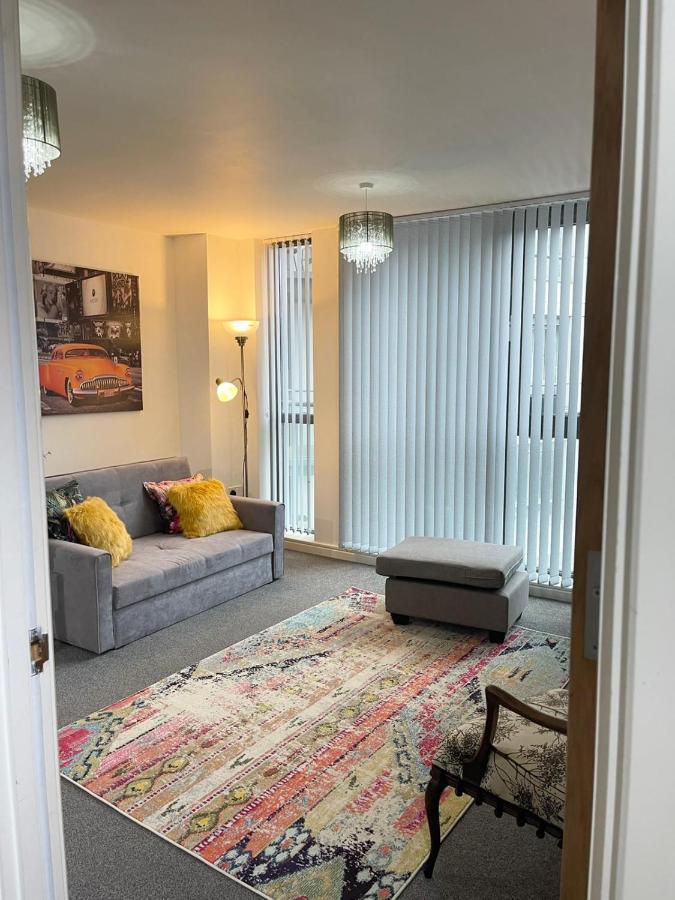 City Centre 1 Bed Apartment With Free On Site Parking With Cctv By Lets Relocations Бирмингем Экстерьер фото